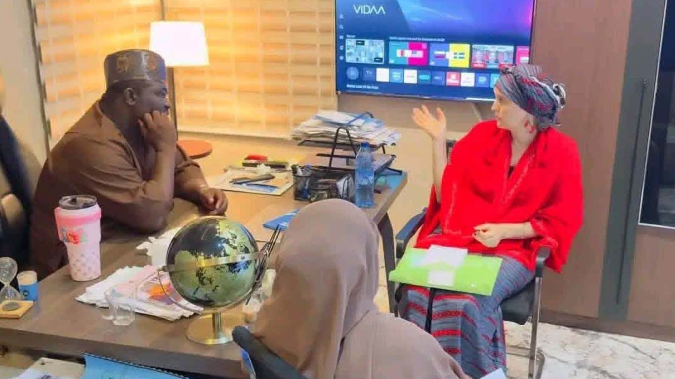 Abnur Entertainment hosts Dr Carmein McCain for Wa Zai Auri Jahila film adaptation